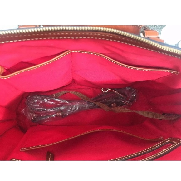 D&B dooney & bourke - Picture 3 of 3